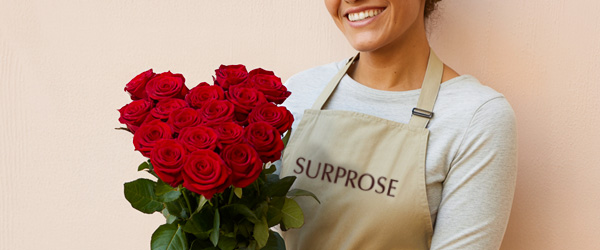 Boeket rode rozen in hartvorm